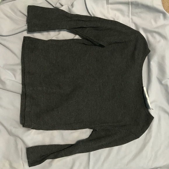 Cute lace up crop top - Picture 3 of 3